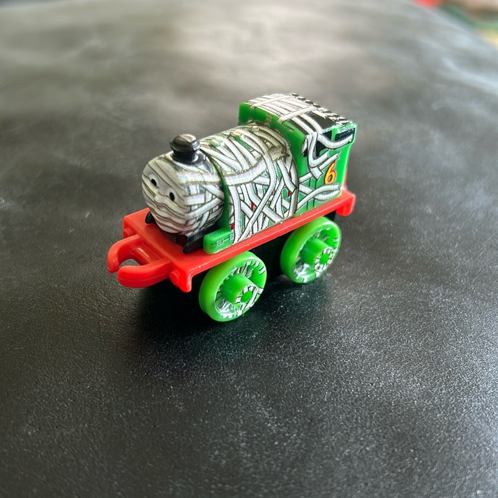 Thomas & Friends mini Spooky Percy 2014. Excellent used condition.